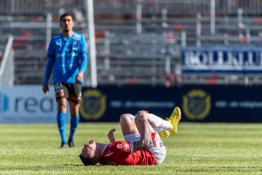 Degerfors Rasmus Örqvist har ont