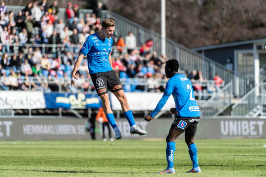 Halmstads Erik Ahlstrand jublar