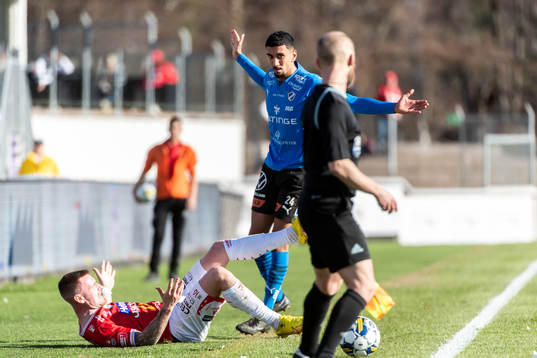 Degerfors Rasmus Örqvist och Halmstads Amir Al-Ammari