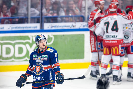 Växjös Keegan Lowe deppar
