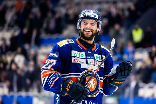 Växjös Tobias Rieder jublar