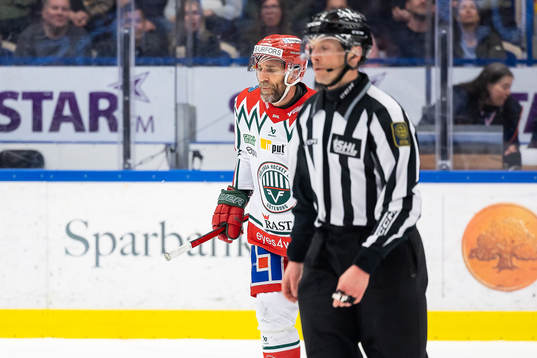 Frölundas Joel Lundqvist deppar när han får matchstraff