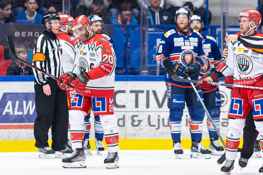 Frölundas Joel Lundqvist deppar när han blir utvisad