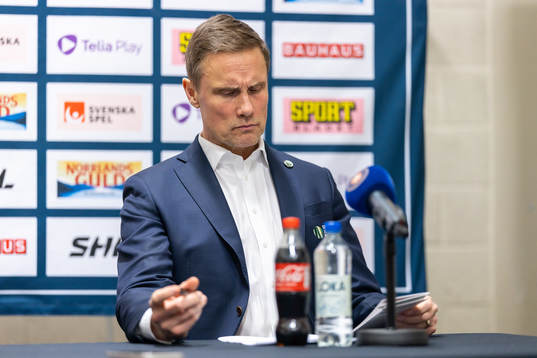 Frölundas tränare Roger Rönnberg på presskonferens