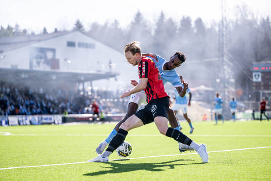 Malmö FFs Taha Ali och Brommapojkarnas Tim Waker