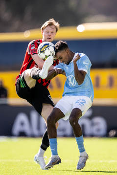 Brommapojkarnas Tim Waker och Malmö FFs Taha Ali