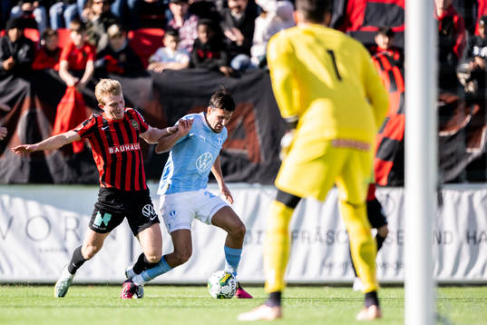 Brommapojkarnas Alexander Jensen och Malmö FFs Stefano