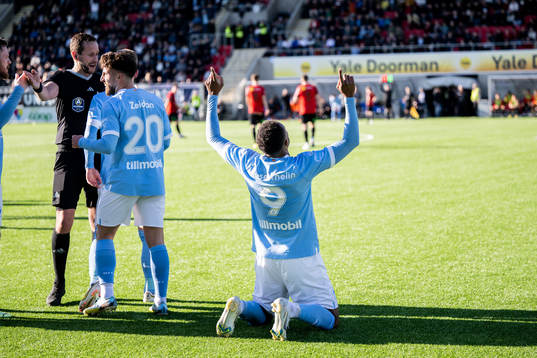 Malmö FFs Isaac Kiese Thelin jublar