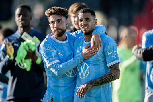 Malmö FFs Moustafa Zeidan och Sergio Pena jublar