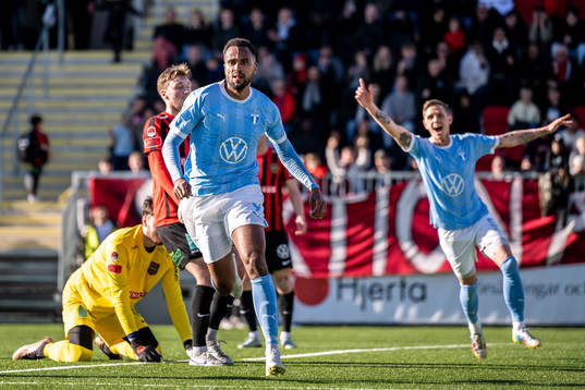 Malmö FFs Isaac Kiese Thelin jublar
