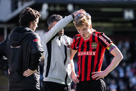 Brommapojkarnas Gustav Sandberg Magnusson får vård