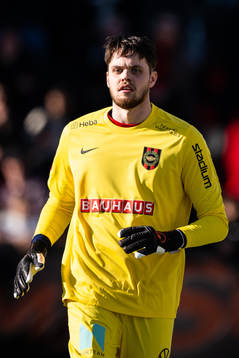 Brommapojkarnas målvakt Oscar Linnér