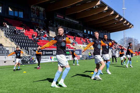 Malmö FFs Lasse Nielsen, Hugo Larsson och Derek Cornelius