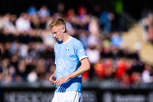 Malmö FFs Hugo Larsson deppar