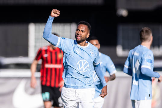Malmö FFs Isaac Kiese Thelin jublar
