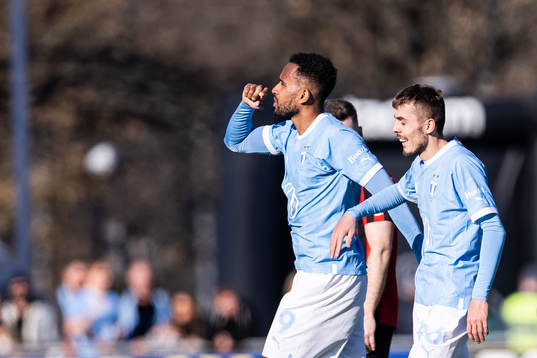 Malmö FFs Isaac Kiese Thelin jublar