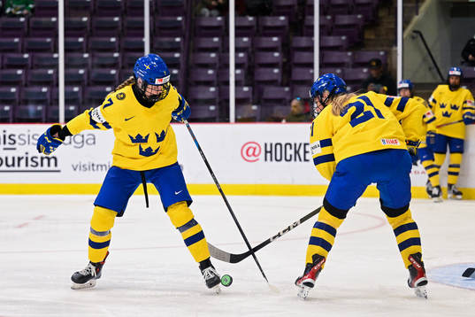 Mira Jungåker and Lova Blom of Sweden