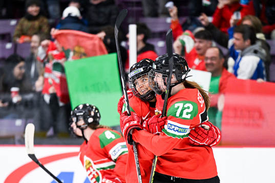 Fanni Gasparics and Mira Seregely of Hungary celebrate the