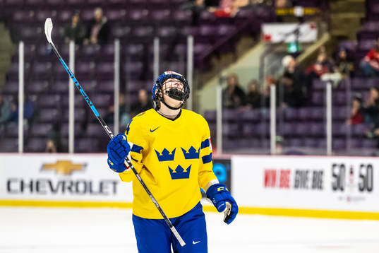 Linnéa Andersson of Sweden celebrates scoring 4-2
