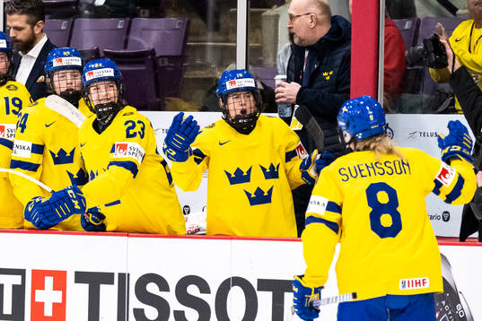 Ebba Hedqvist, Lisa Johansson and Hilda Svensson of Sweden