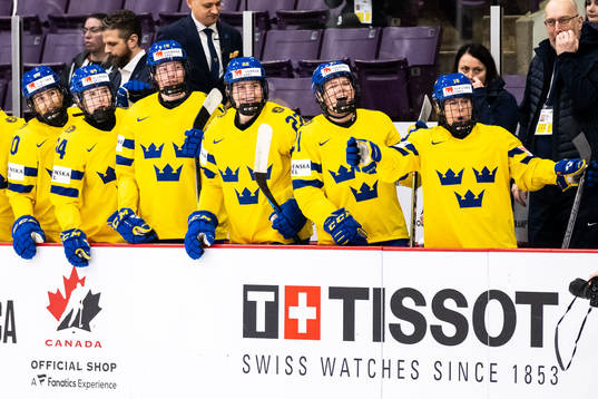 Hanna Thuvik, Lova Blom and Lisa Johansson of Sweden