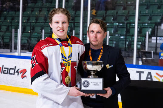 Örebros spelare Olle Karlsson och Christian Vallin