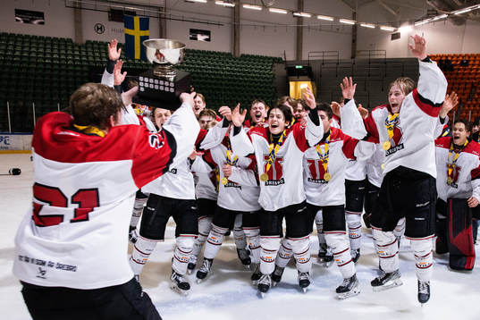 Bläddra bland fler bilder av Ishockey, Junior-SM, J18, Final, Djurgården - Örebro