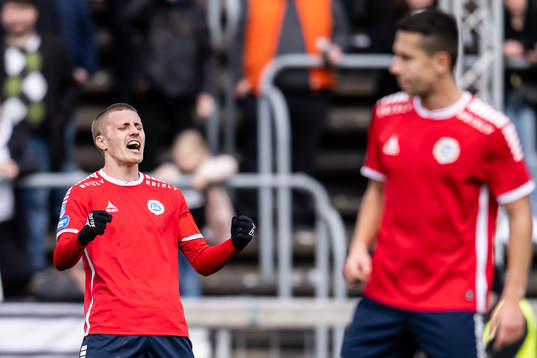 Utsiktens Erik Westermark jublar