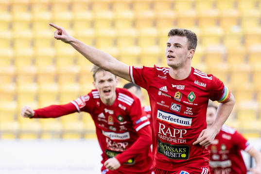 Skövde AIKs Filip Schyberg jublar