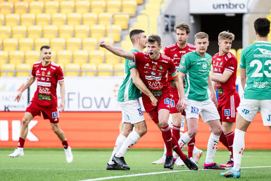 Skövde AIKs Filip Schyberg jublar