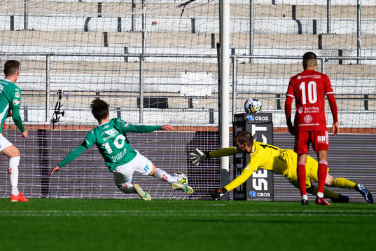 Jönköpings Södras Robin Book gör 1-2