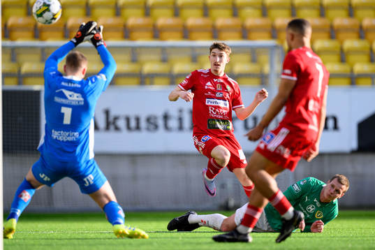 Skövde AIKs Hugo Engström gör 3-3
