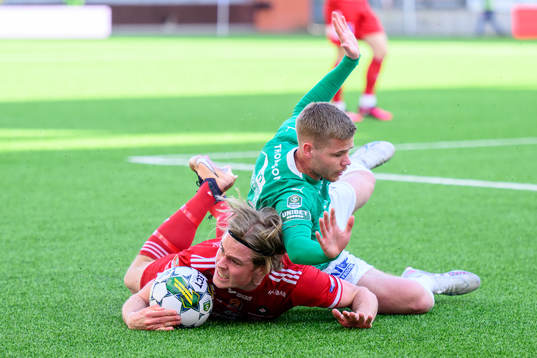 Skövde AIKs Linus Mattsson och Jönköpings Södras