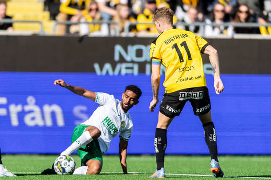 Hammarbys Tesfaldet Tekie mot Häckens Samuel Gustafson