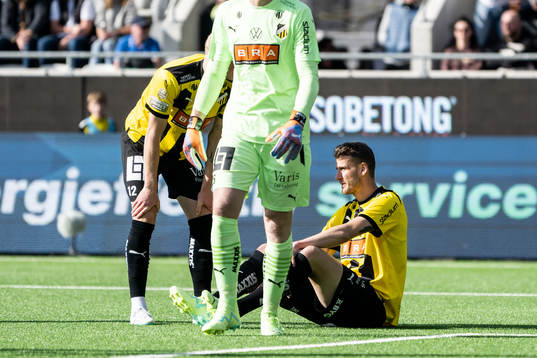 Häckens Johan Hammar har ont
