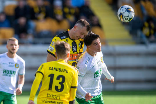 Häckens Even Hovland och Hammarbys Jusef Erabi