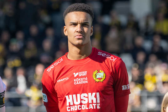Hammarbys målvakt Oliver Dovin