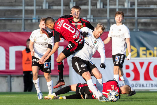 Östersunds Erick Brendon Pinheiro da Silva och Örebros
