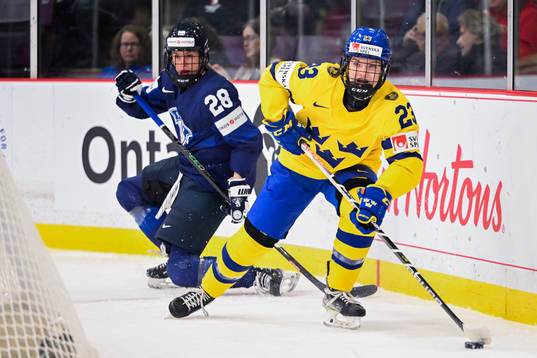 Ebba Hedqvist of Sweden and Jenniina Nylund of Finland