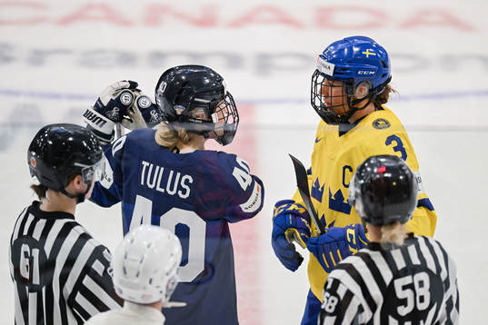 Noora Tulus of Finland and Anna Kjellbin of Sweden