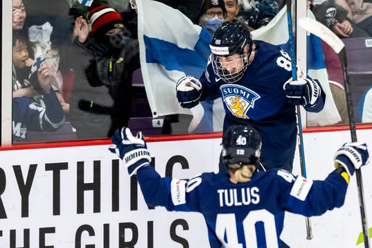 Bläddra bland fler bilder av 2023 IIHF Women's World Championship, Day 5, Finland - Sweden