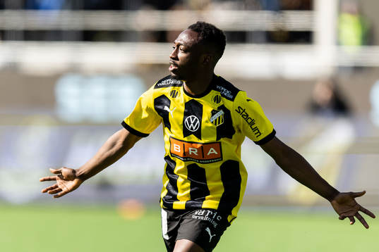 Häckens Benie Adama Traore jublar