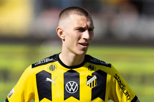 Häckens Kristoffer Lund Hansen på line up innan