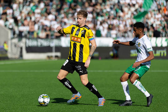 Häckens Samuel Gustafson och Hammarbys Tesfaldet Tekie