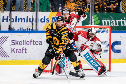 Skellefteås Tom Kühnhackl oroar mot Örebros Filip