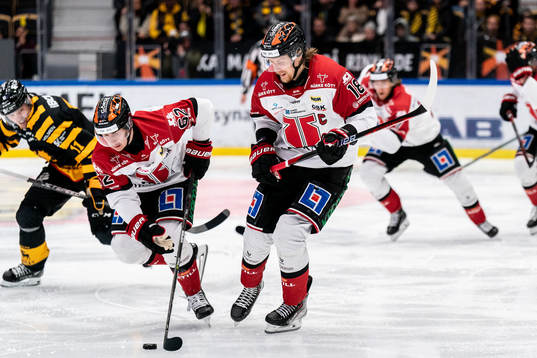 Örebros Robert Leino och Rodrigo Abols