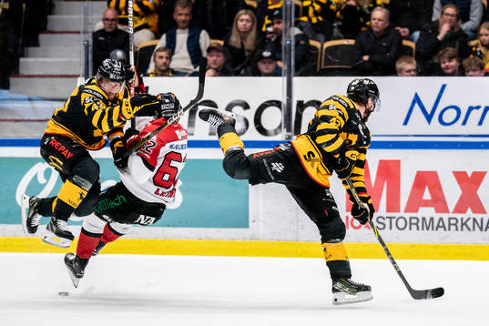 Skellefteås Filip Sandberg och Andreas Wingerli mot
