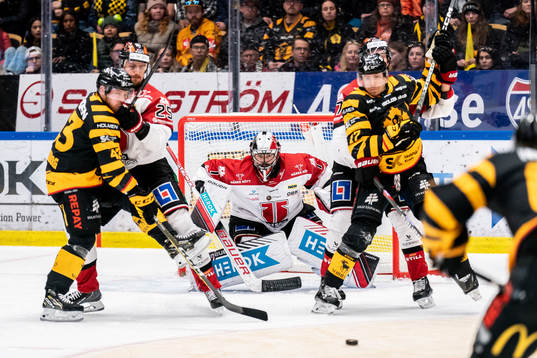Örebros målvakt Jhonas Enroth
