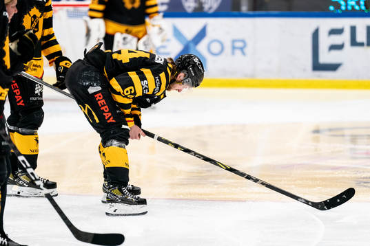 Skellefteås Jonathan Pudas har ont