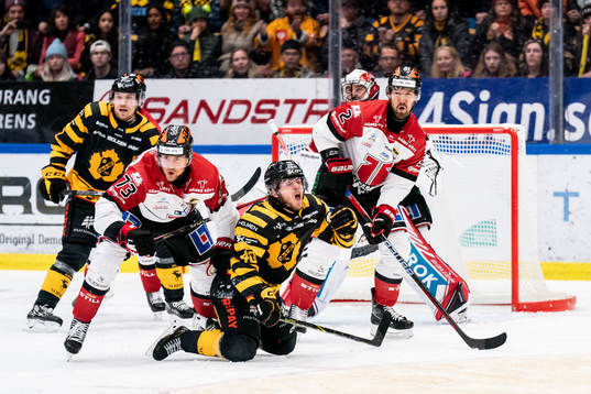 Örebros Oliver Eklind och Skellefteås Andreas Wingerli